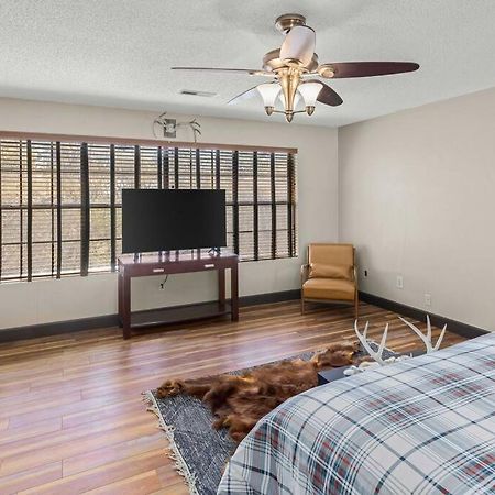 יוריקה ספרינגס Stonegate Lodge Bear'S Den Kitchen, Pool, Firepit, Wifi ,Smart Tvs מראה חיצוני תמונה