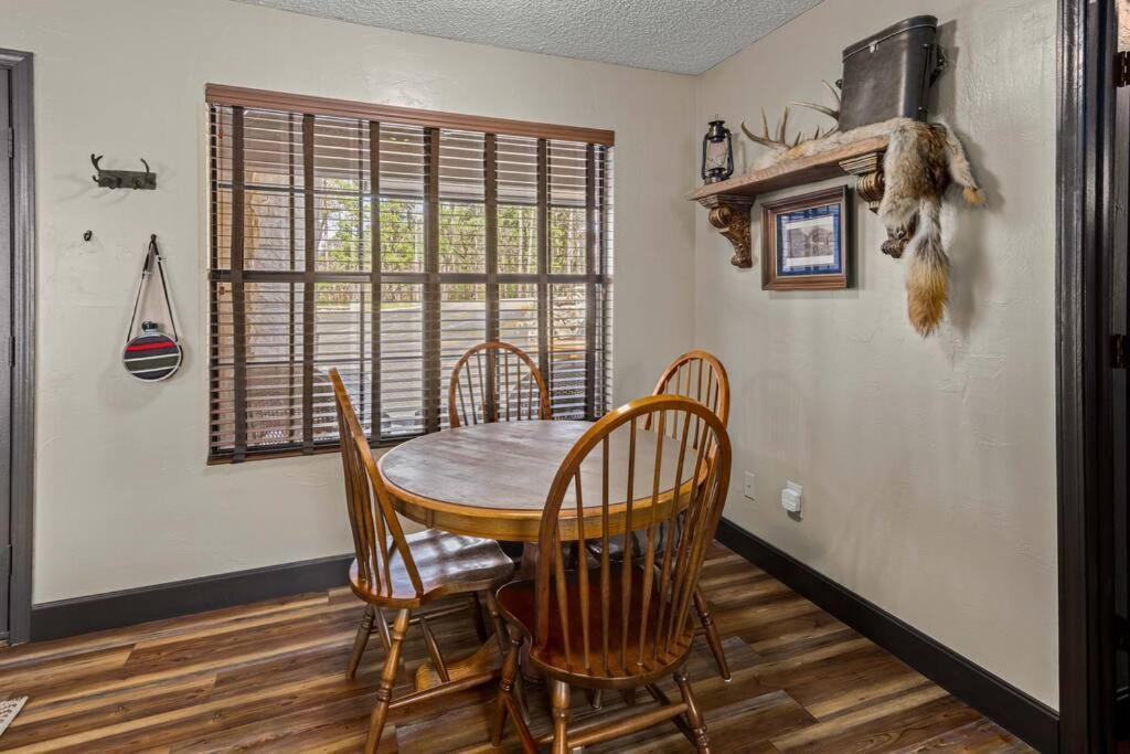 יוריקה ספרינגס Stonegate Lodge Bear'S Den Kitchen, Pool, Firepit, Wifi ,Smart Tvs מראה חיצוני תמונה